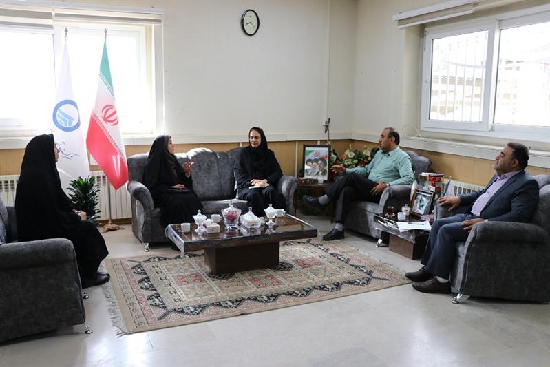 نشست هم افزایی میان بخشی در استان سمنان؛ بررسی راهكارهای تحكیم بنیان خانواده در دیدار مدیركل امور بانوان و خانواده استانداری و مدیرعامل شركت آب و فاضلاب استان سمنان