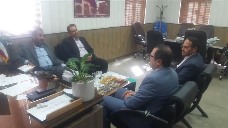 بررسی مسائل آب و فاضلاب شهرستان سرخه در دیدار مدیرعامل آبفا با مسئولان شهرستان