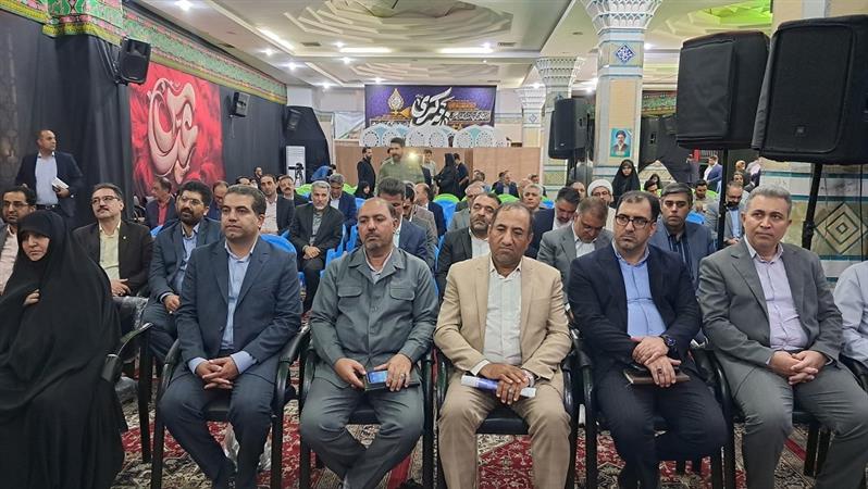 آغاز برنامه های هفته دولت سال 1405 همراه با ادای احترام به مقام شامخ شهدا در امامزداه یحیی (ع) سمنان